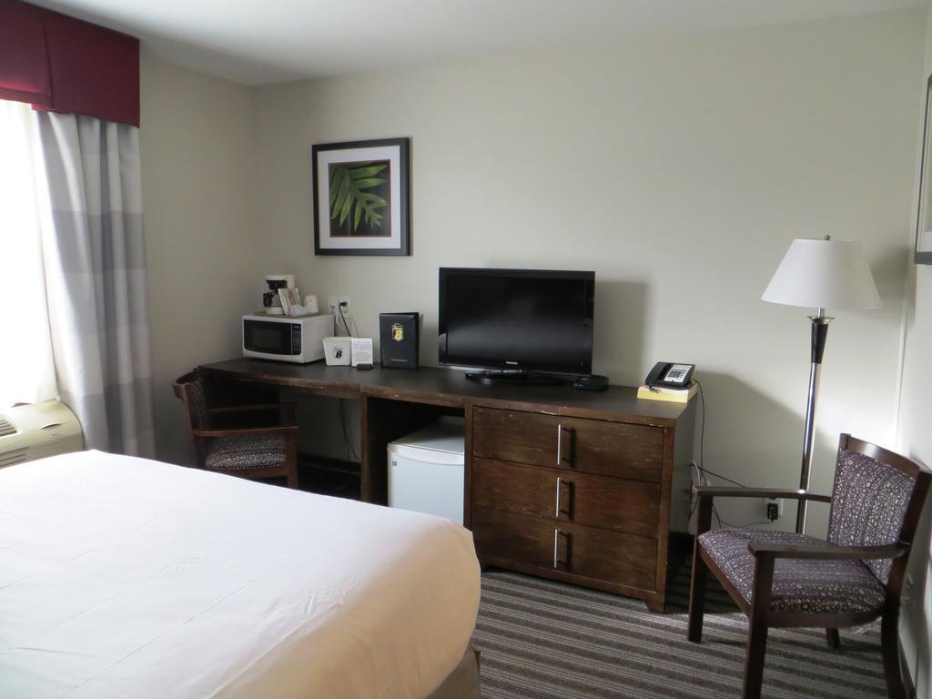 Super 8 By Wyndham Saskatoon Near Downtown Otel Dış mekan fotoğraf