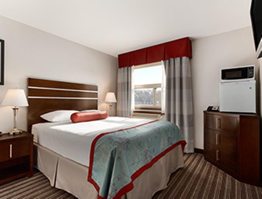 Super 8 By Wyndham Saskatoon Near Downtown Otel Dış mekan fotoğraf