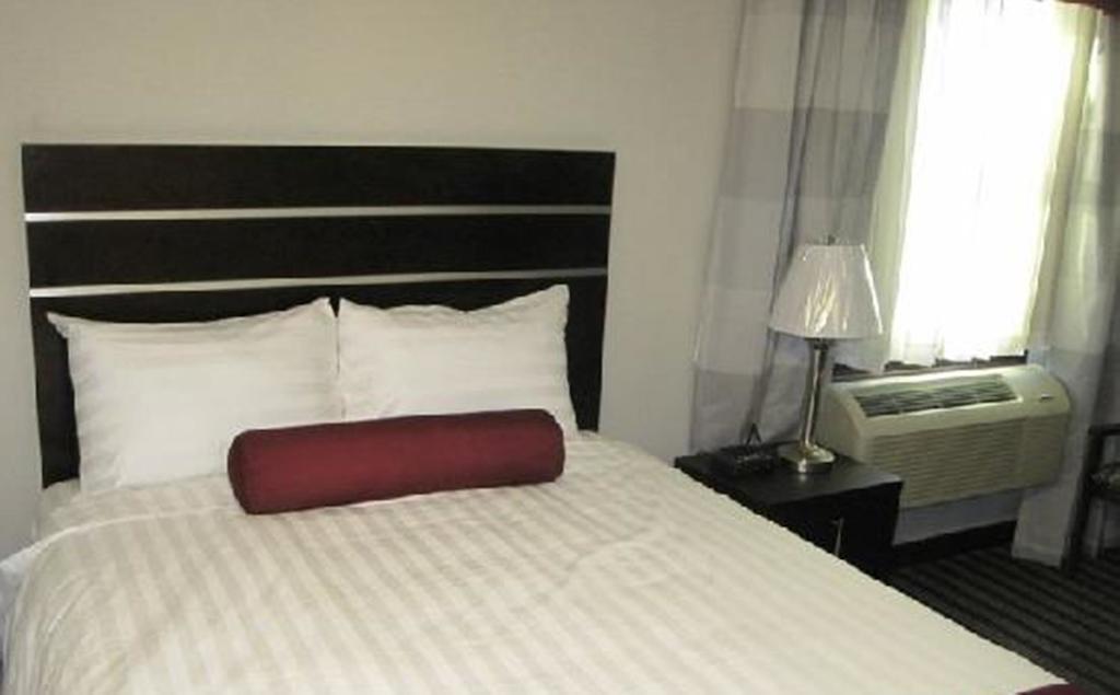 Super 8 By Wyndham Saskatoon Near Downtown Otel Oda fotoğraf